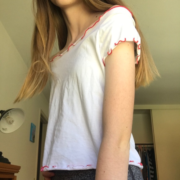 White red lettuce edge off the shoulder - Picture 2 of 3